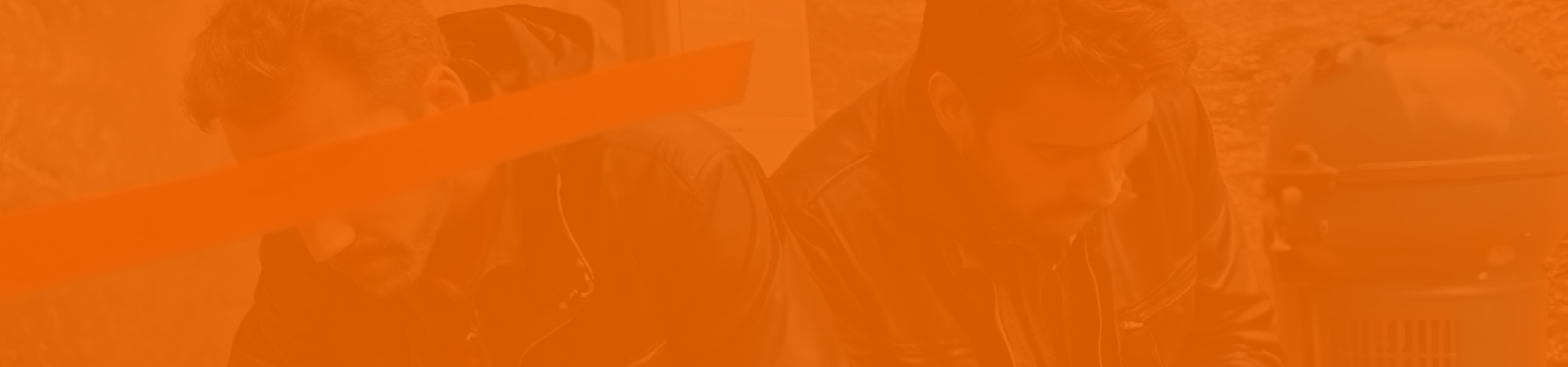 brandenburger-theater-teaser-warten-aufn-bus-h